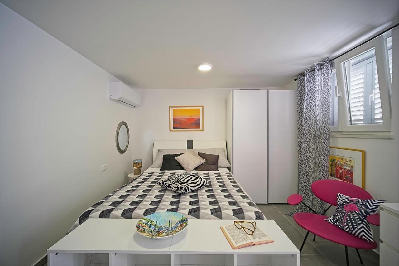 מאקרסקה Apartments Lux מראה חיצוני תמונה