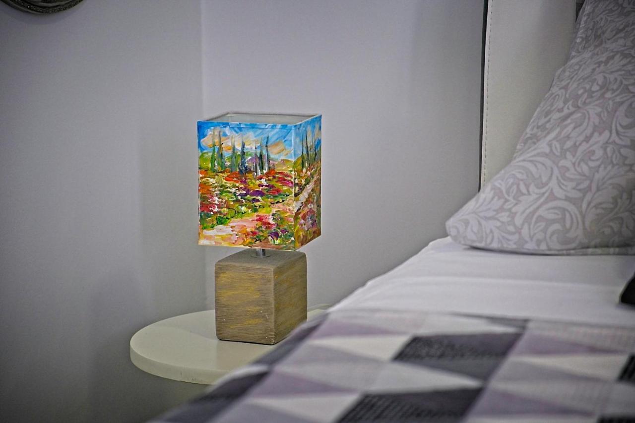 מאקרסקה Apartments Lux מראה חיצוני תמונה