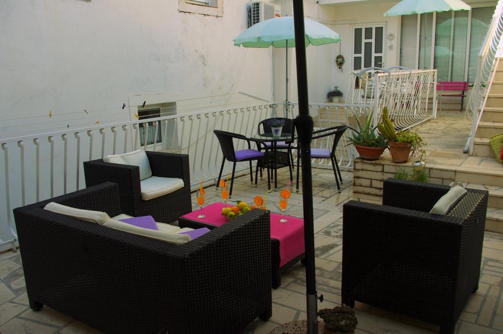 מאקרסקה Apartments Lux מראה חיצוני תמונה