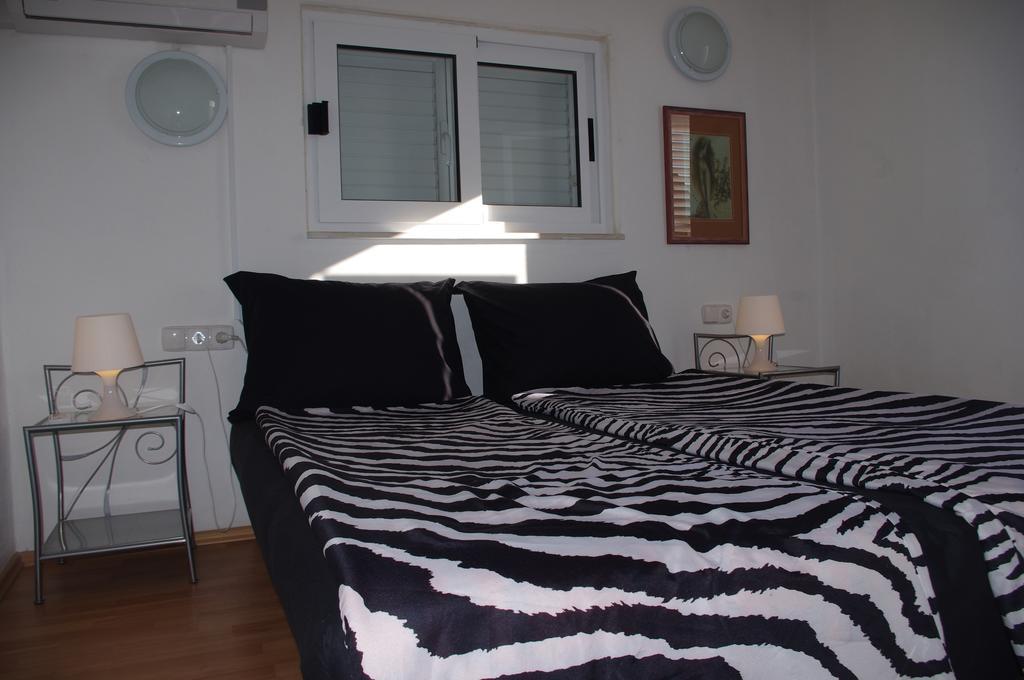 מאקרסקה Apartments Lux מראה חיצוני תמונה
