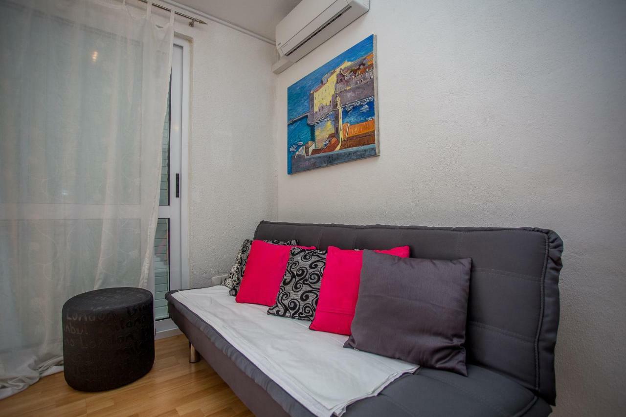 מאקרסקה Apartments Lux מראה חיצוני תמונה