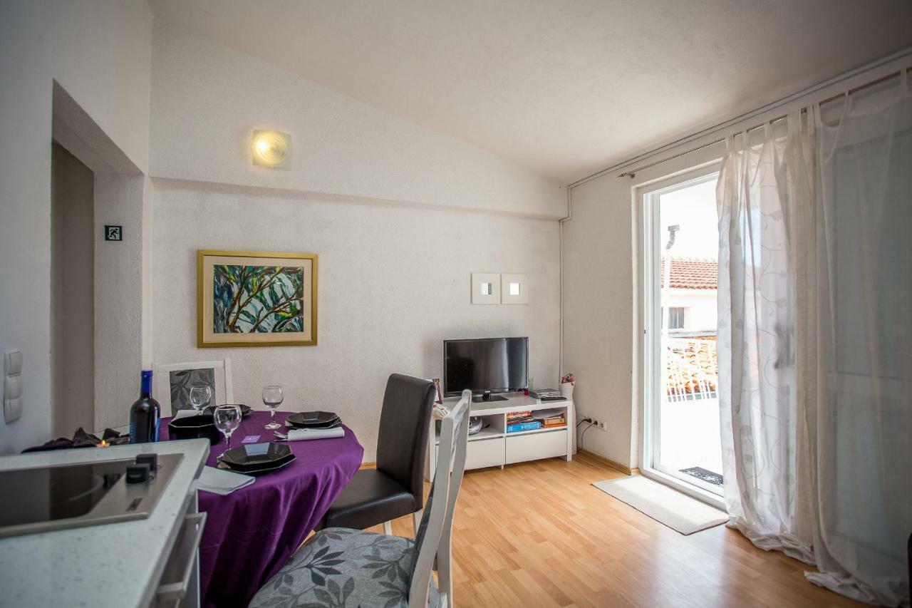 מאקרסקה Apartments Lux מראה חיצוני תמונה