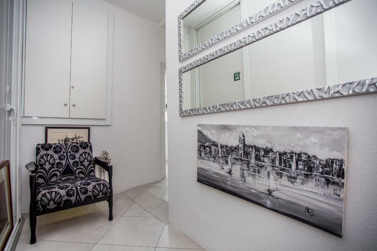 מאקרסקה Apartments Lux מראה חיצוני תמונה